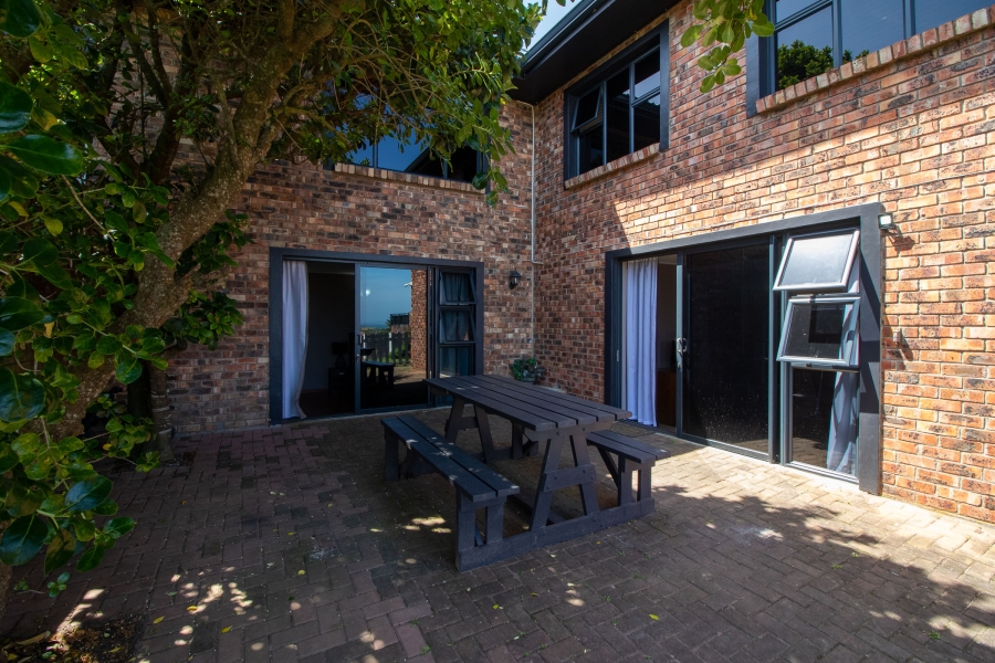 To Let 3 Bedroom Property for Rent in Forest Downs Eastern Cape